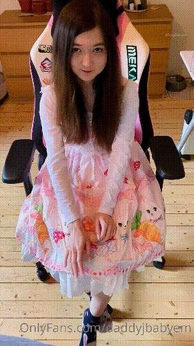 【三次元】混血160天生萝莉型【daddyjbabyem】视图①-0